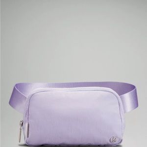 Lululemon Everywhere Belt Bag extended strap NWT Lavender Fog